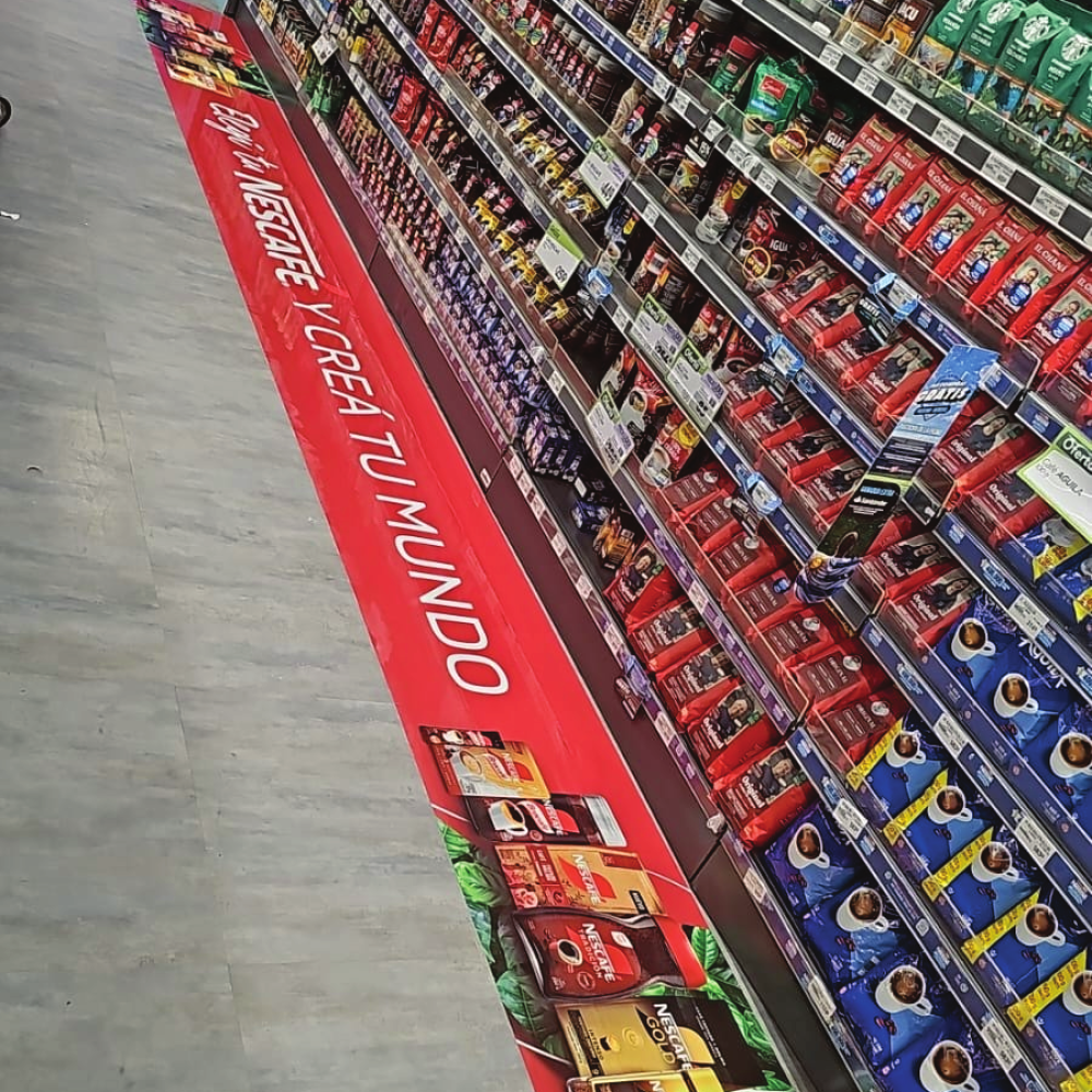 08_vinilo_piso_nestle_lineal